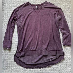 Worn condition Z Supply Weekender Washed burgundy color